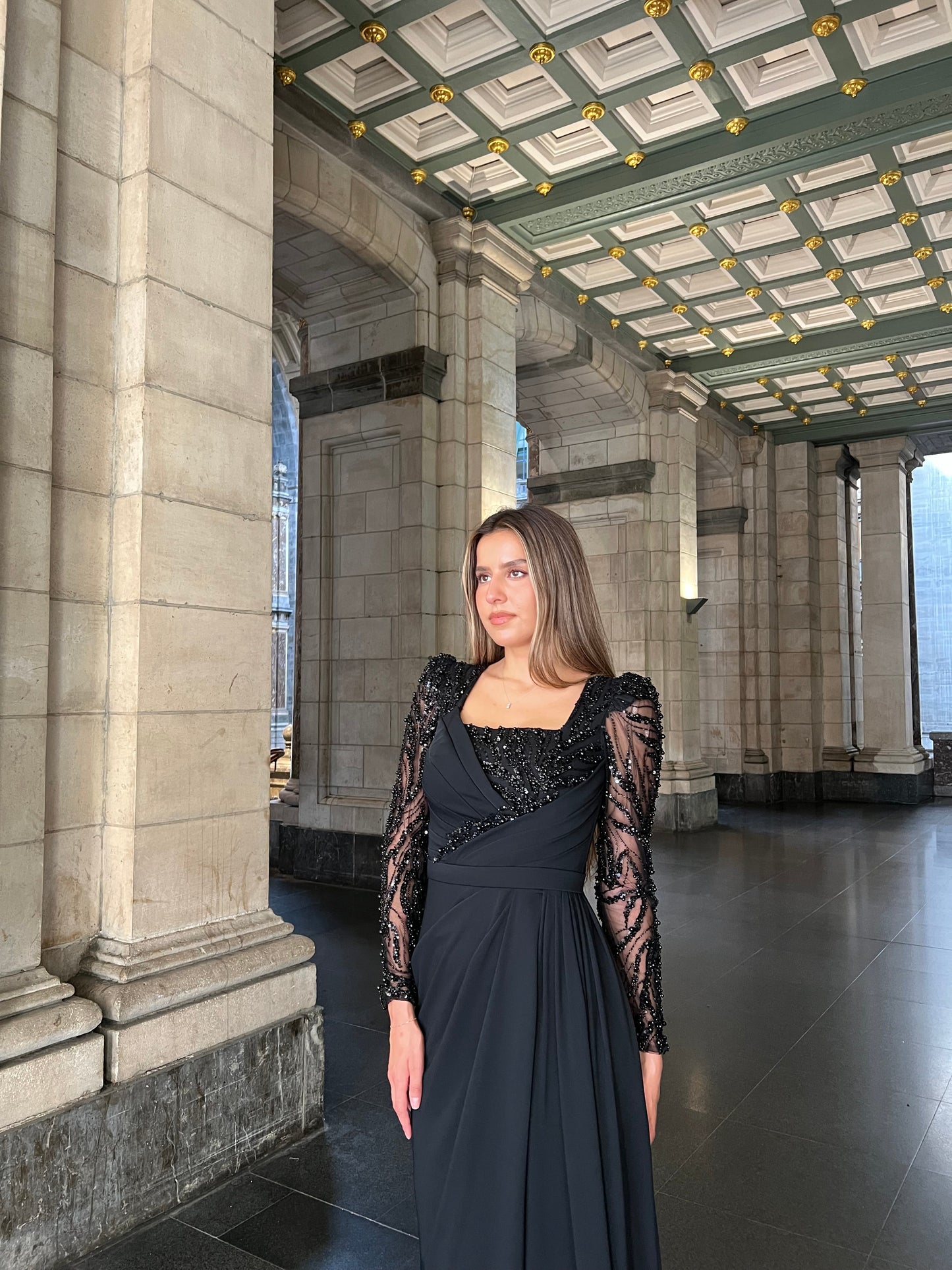 The Ardila dress black