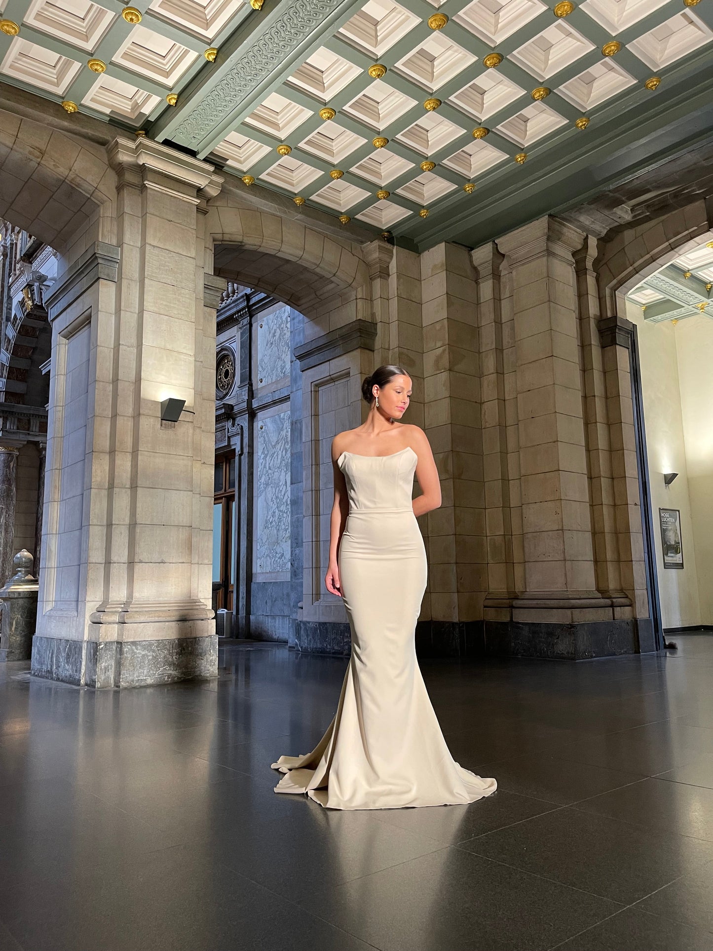 The Dilâ dress beige