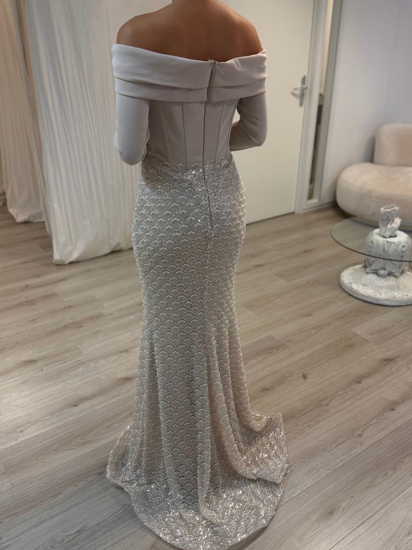 The Elaya dress beige