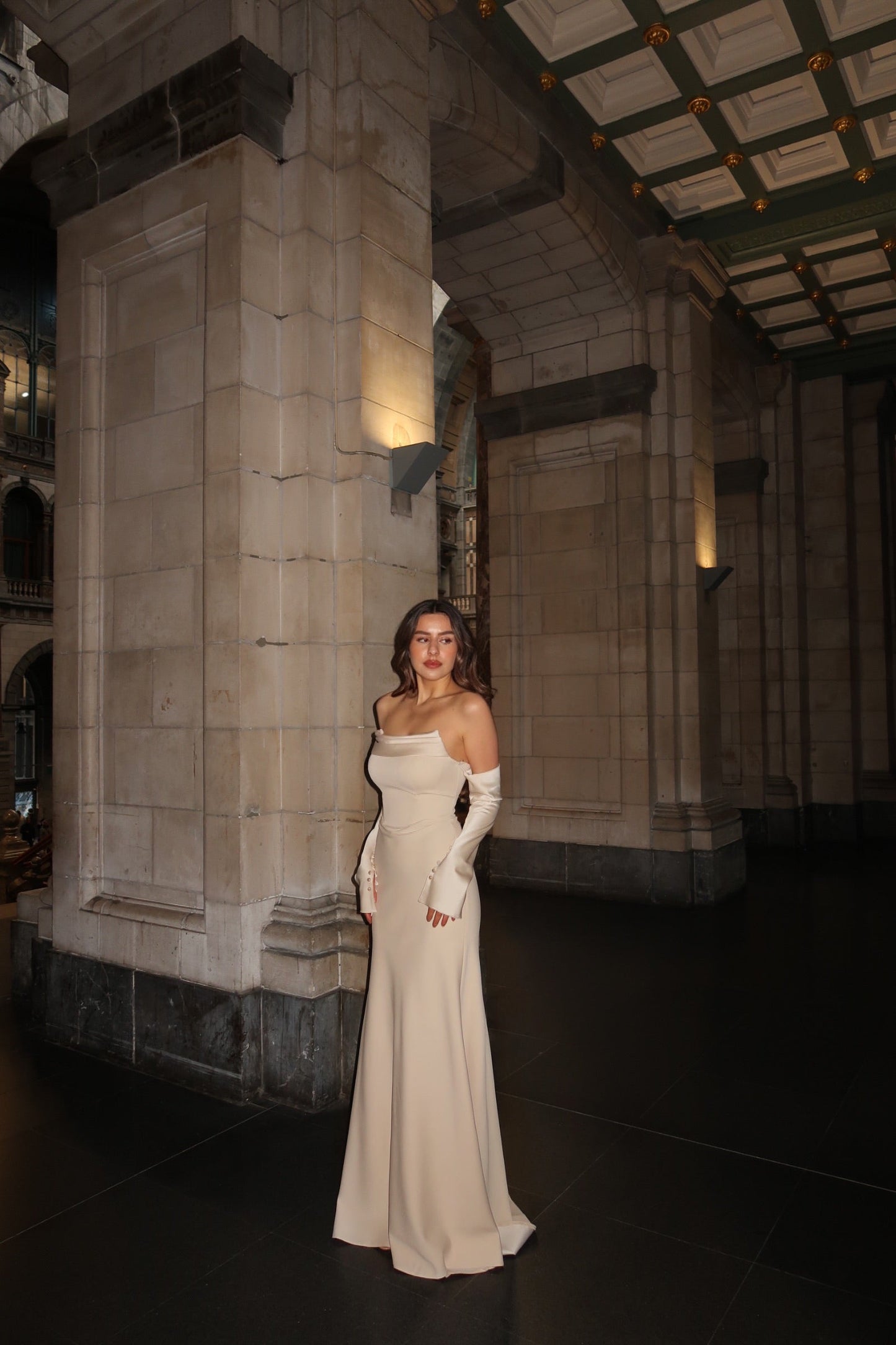 The Stella dress beige