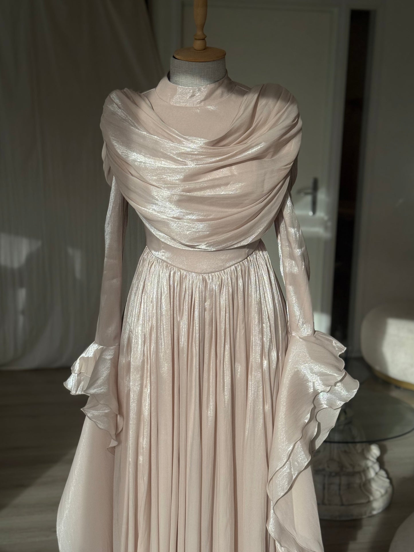 The Eliaana beige