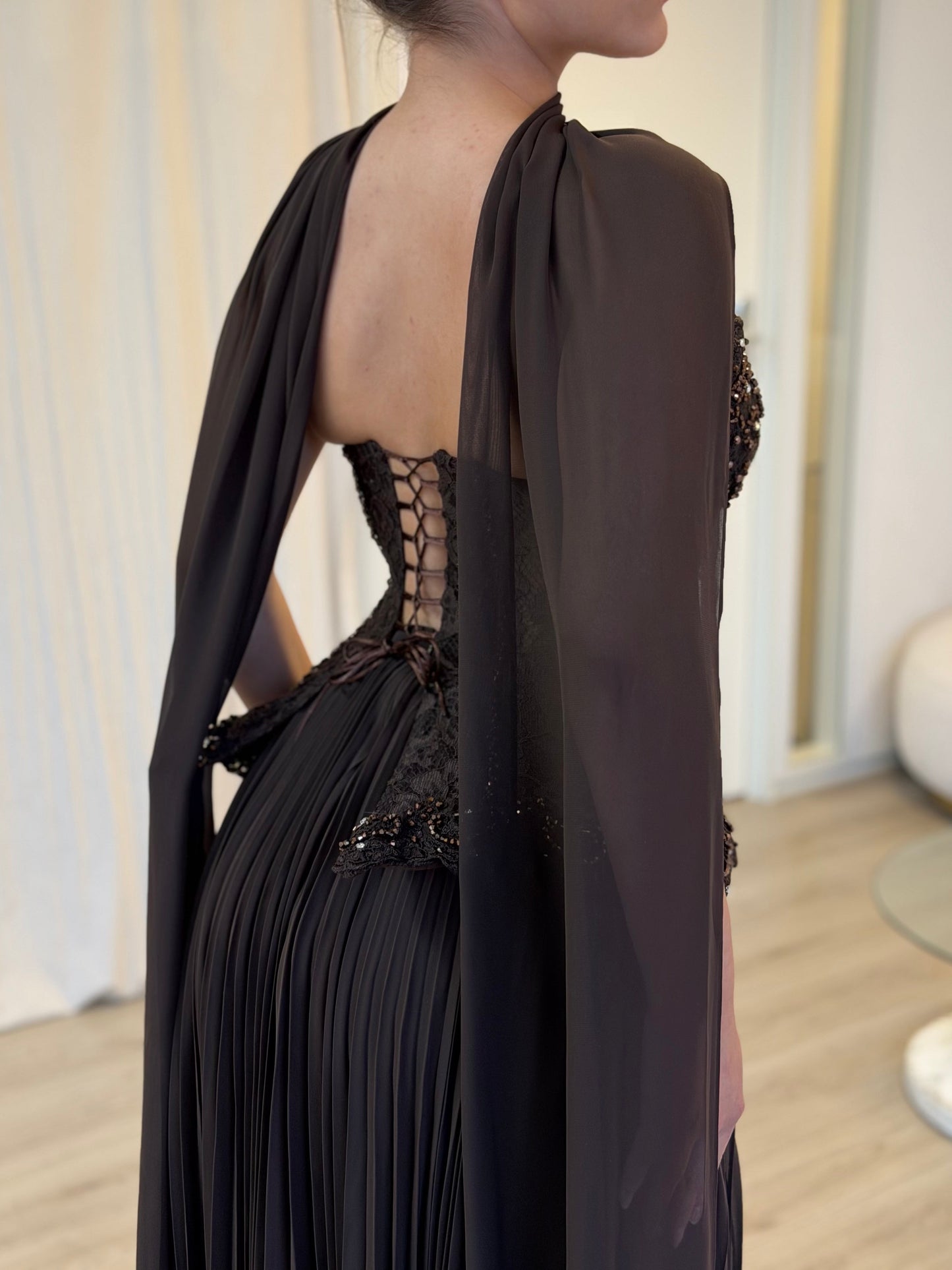 The Arya dress brown