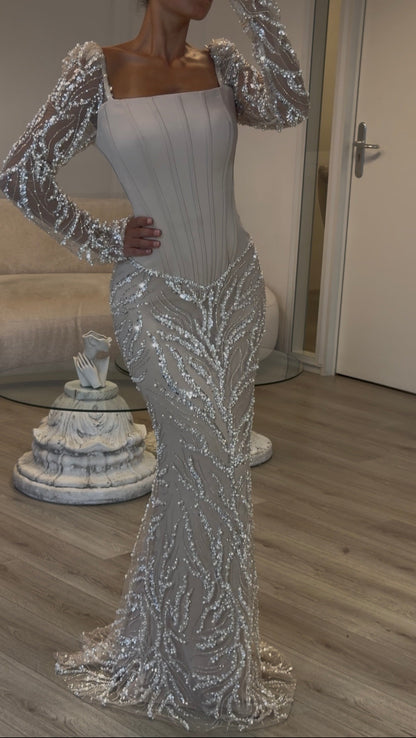 The Lara dress beige