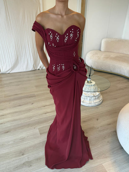 The Adore dress burgundy