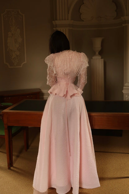 The Ledenya suit soft pink