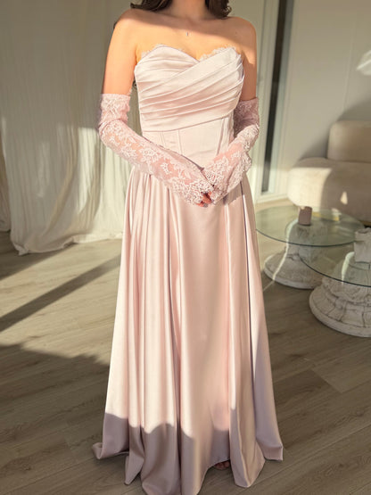 The Simona dress soft pink