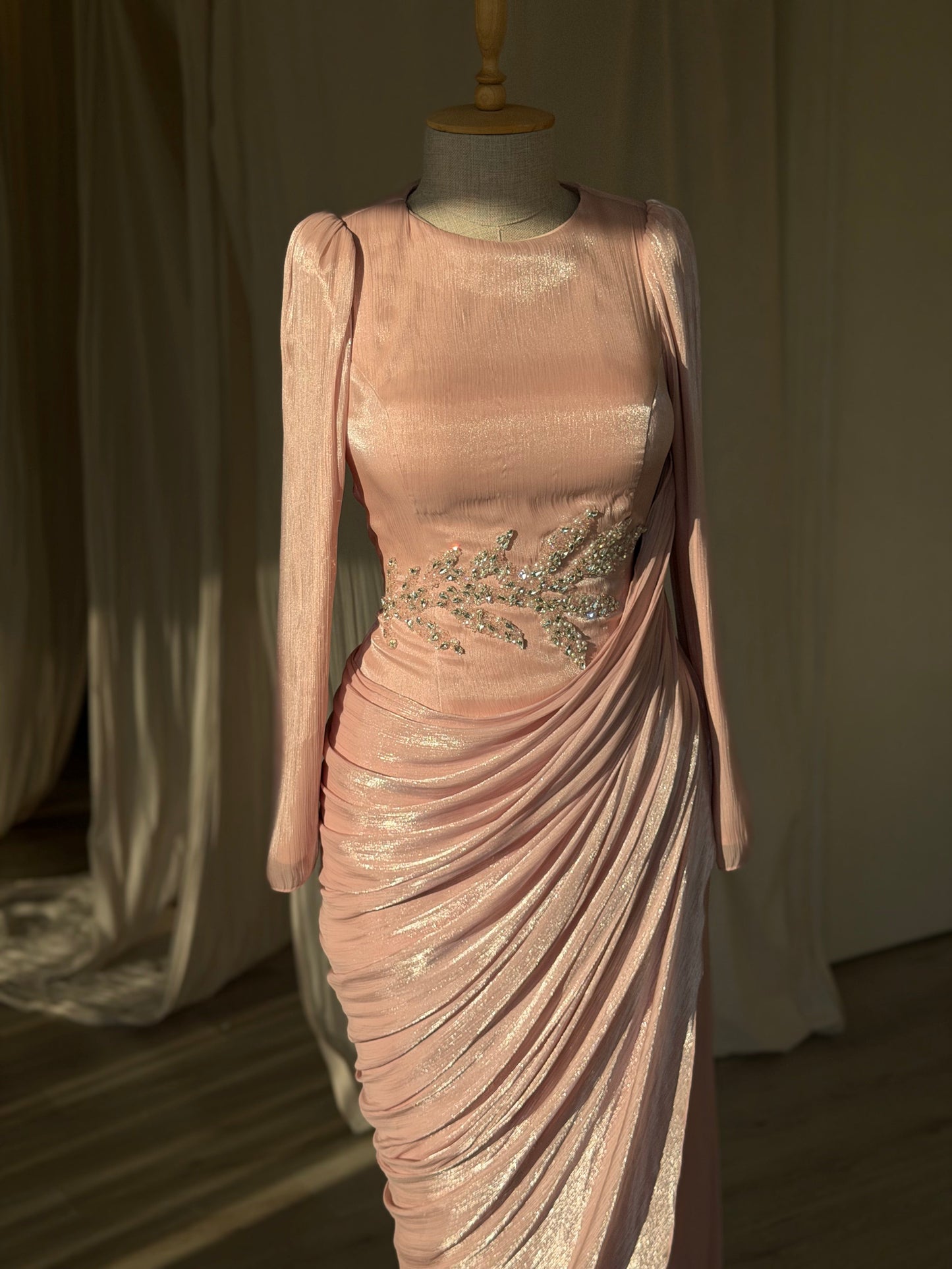 The Velora dress soft pink