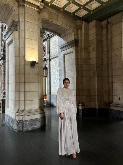 The Aylena dress beige