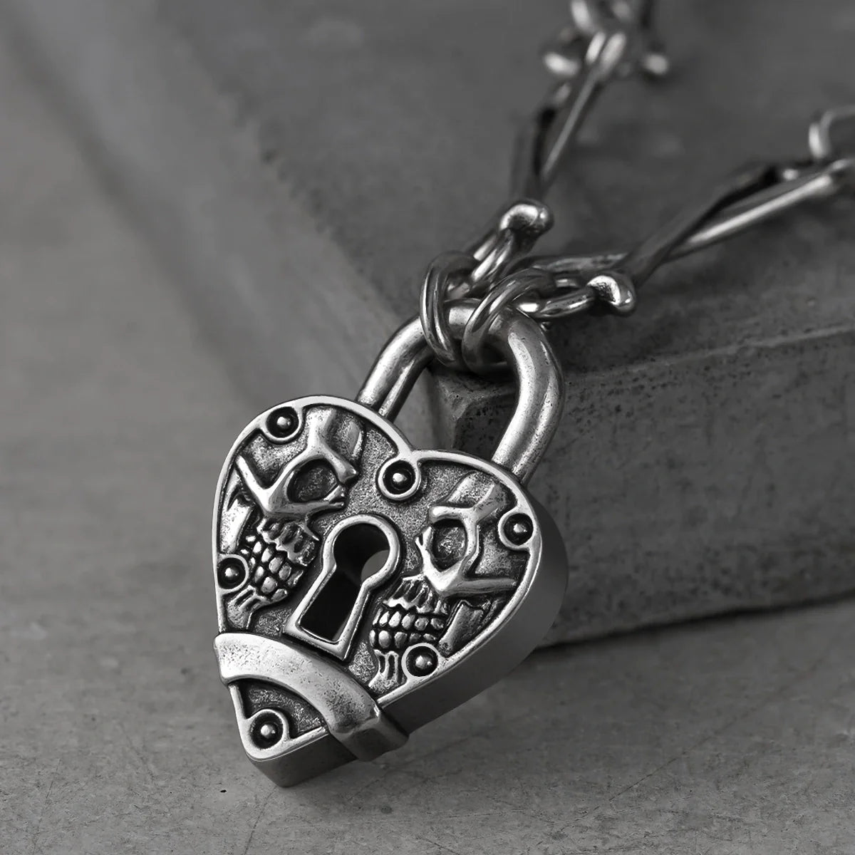 HEART LOCK NECKLACE