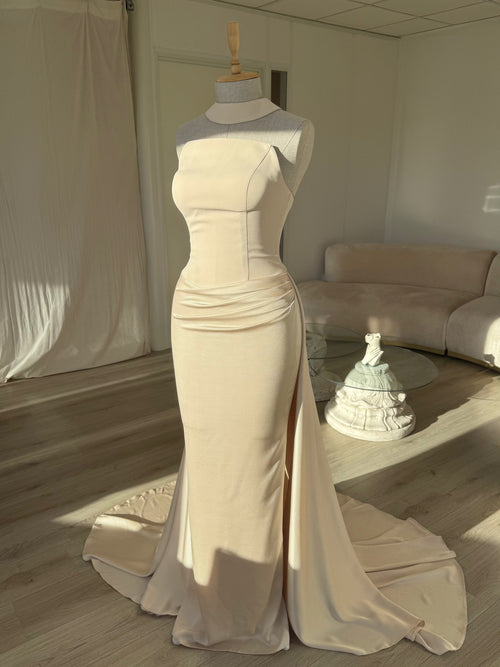 The Asina dress beige