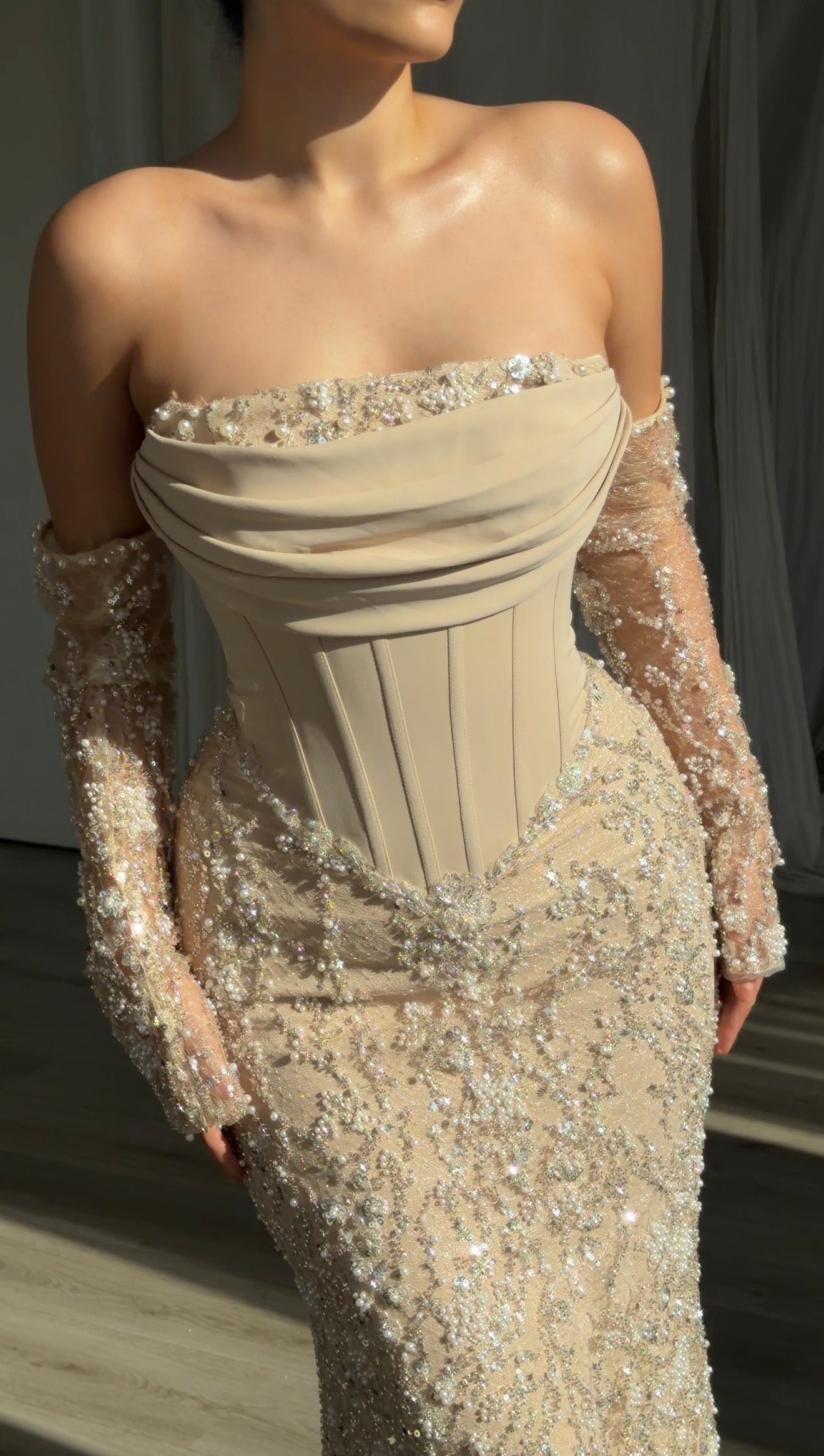 The Rana dress beige