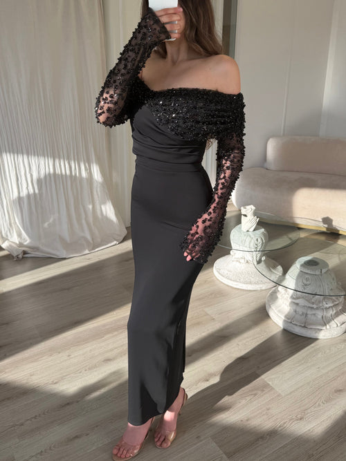 The Beyza midi dress black