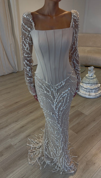 The Lara dress beige