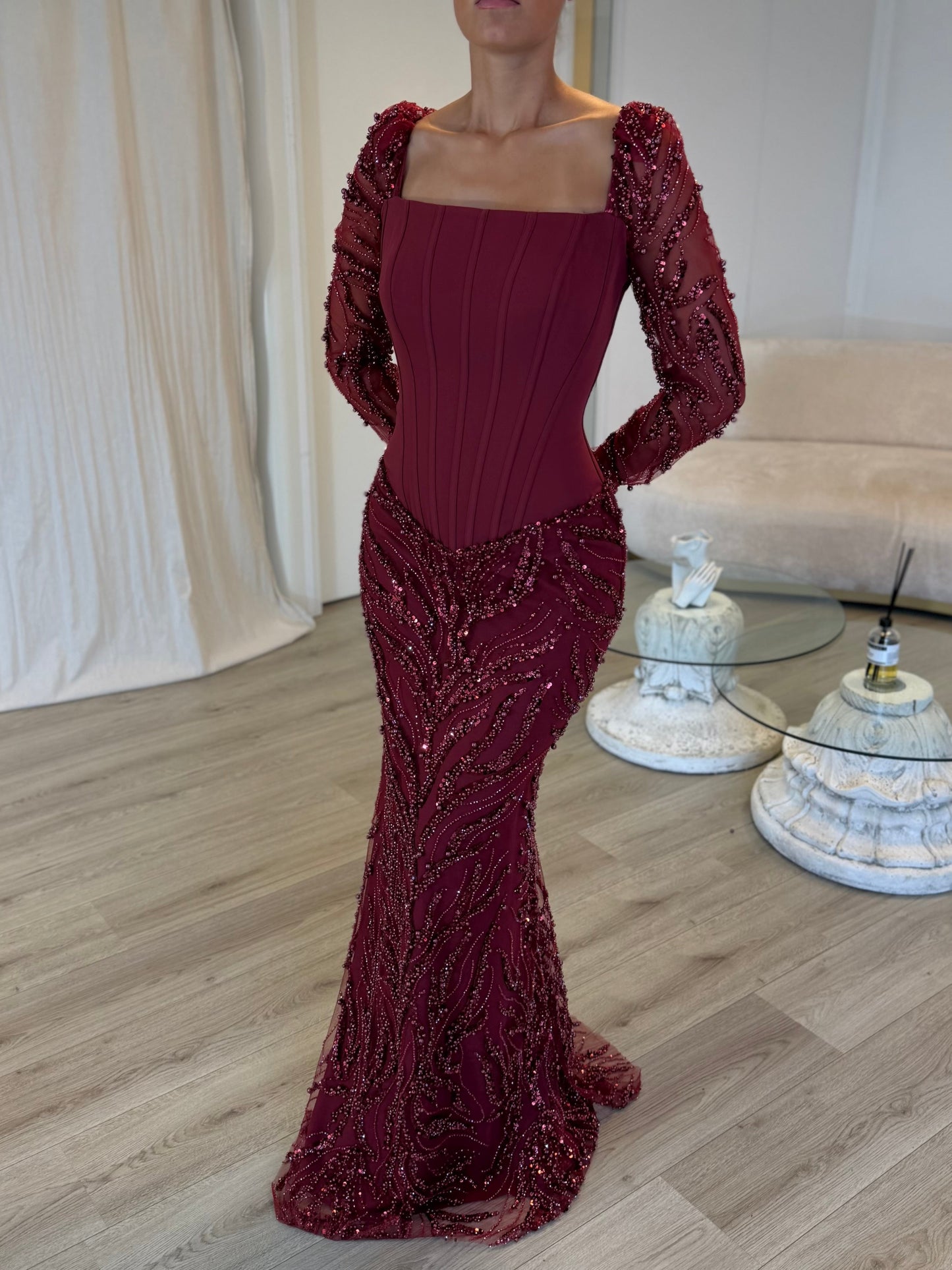 The Lara dress burgundy
