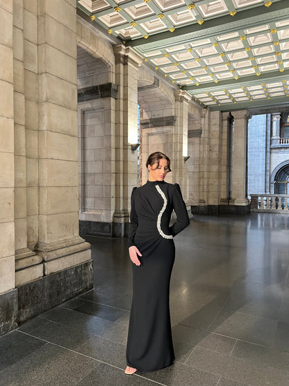 The Elma dress black