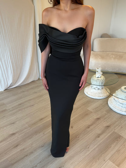 The Melodie dress black