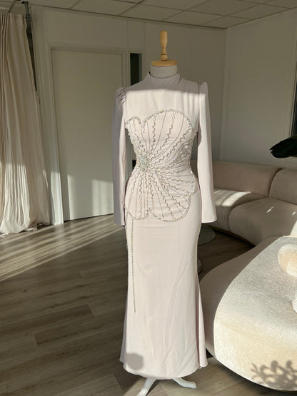 The Nursema dress beige