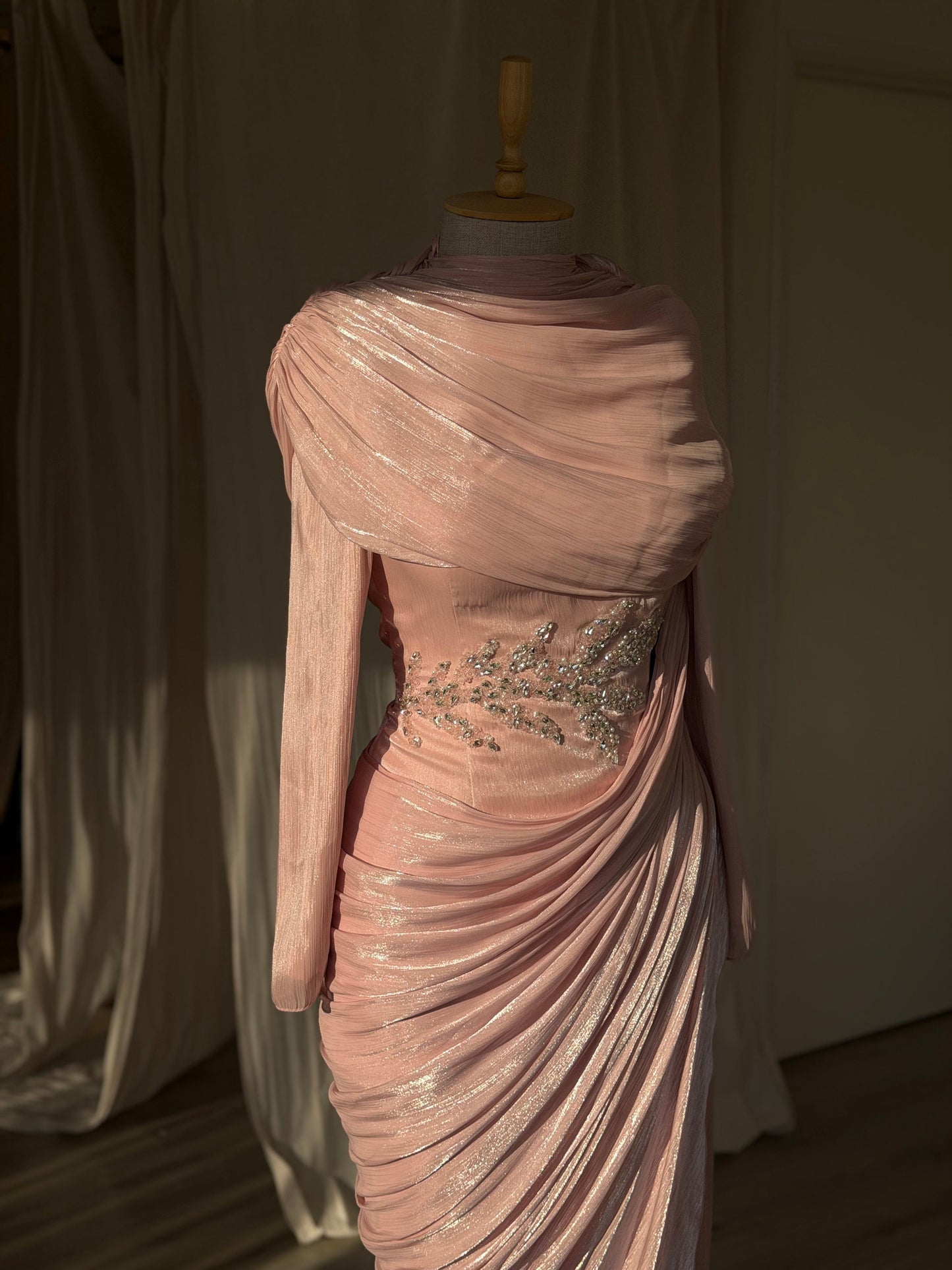 The Velora dress soft pink