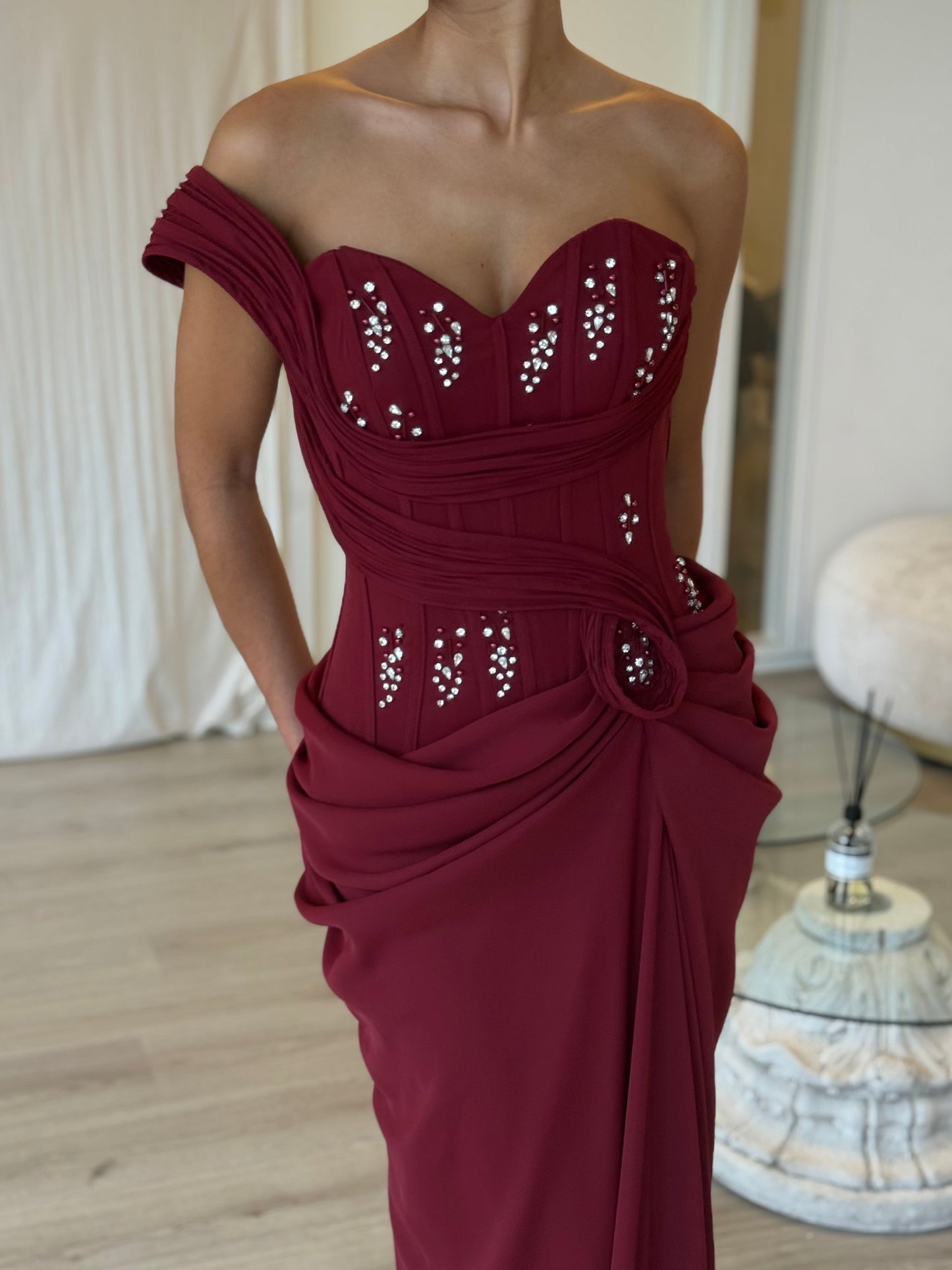 The Adore dress burgundy