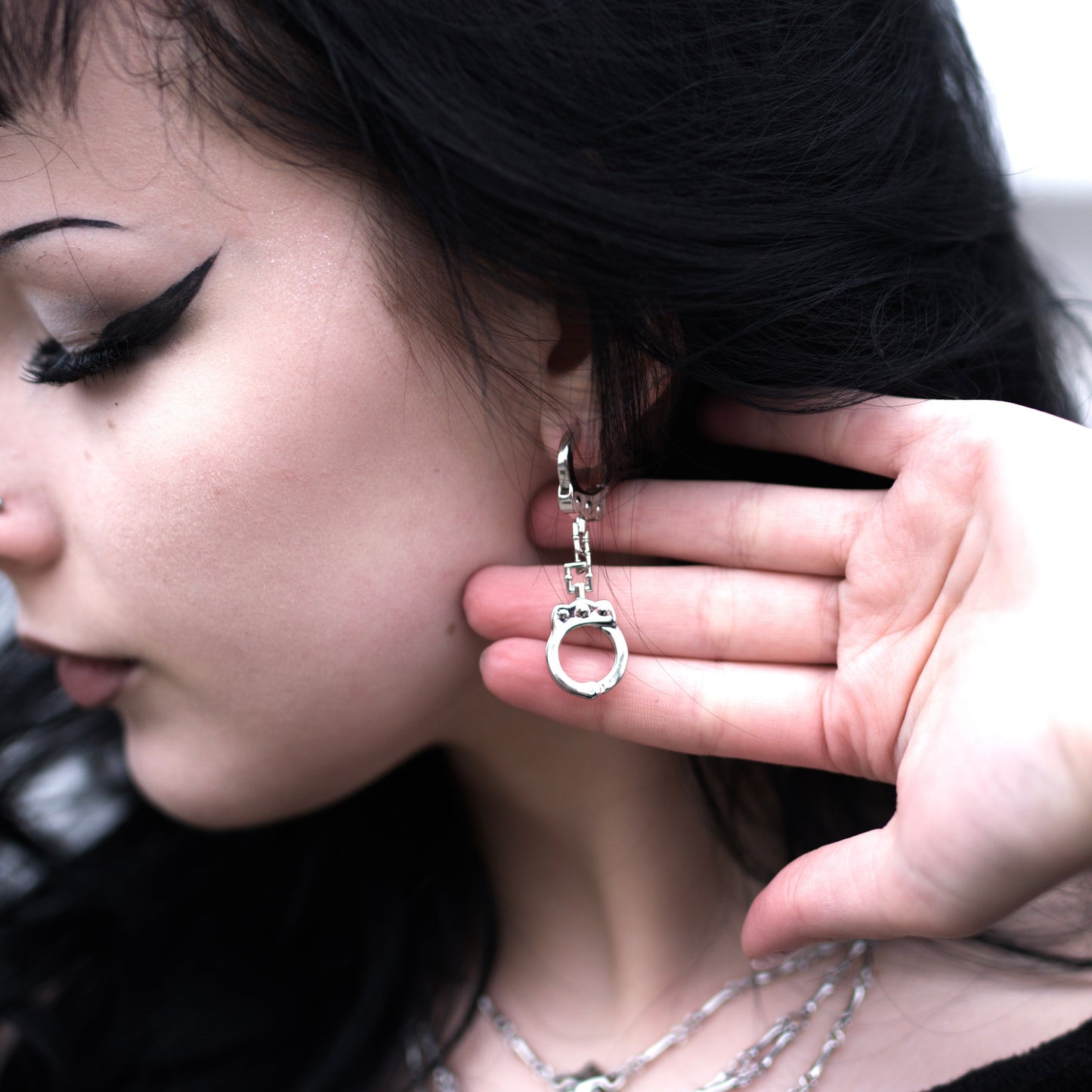 HANDCUFF CHAIN EARRINGS