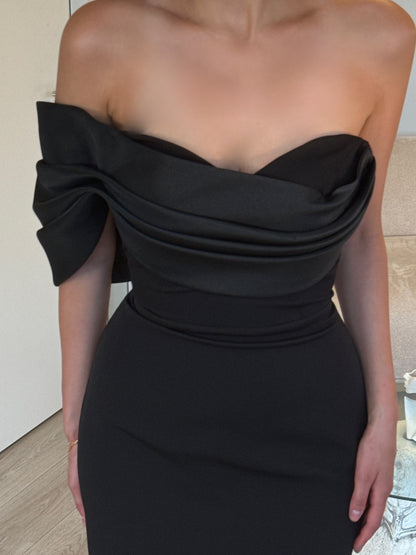 The Melodie dress black