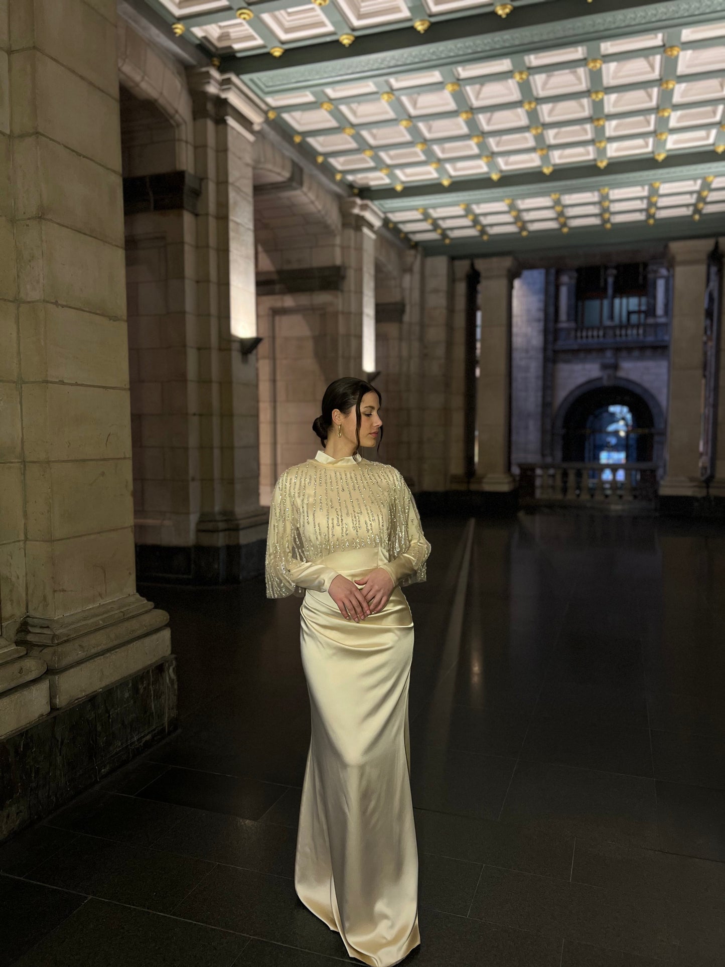 The Dariya dress beige