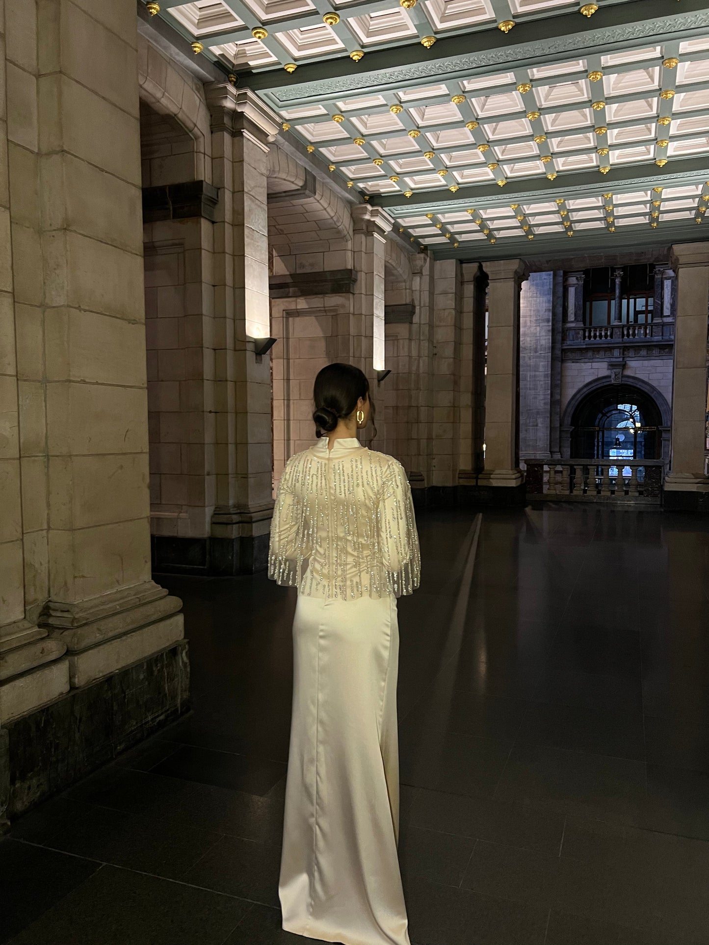 The Dariya dress beige