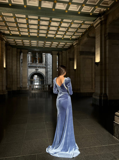 The Ilayda dress blue