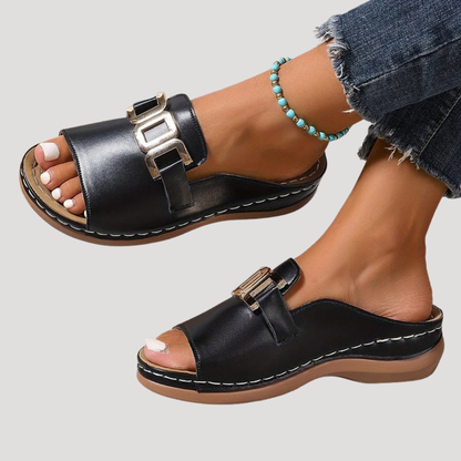 Women’s Comfort Buckle Slide Sandals 5