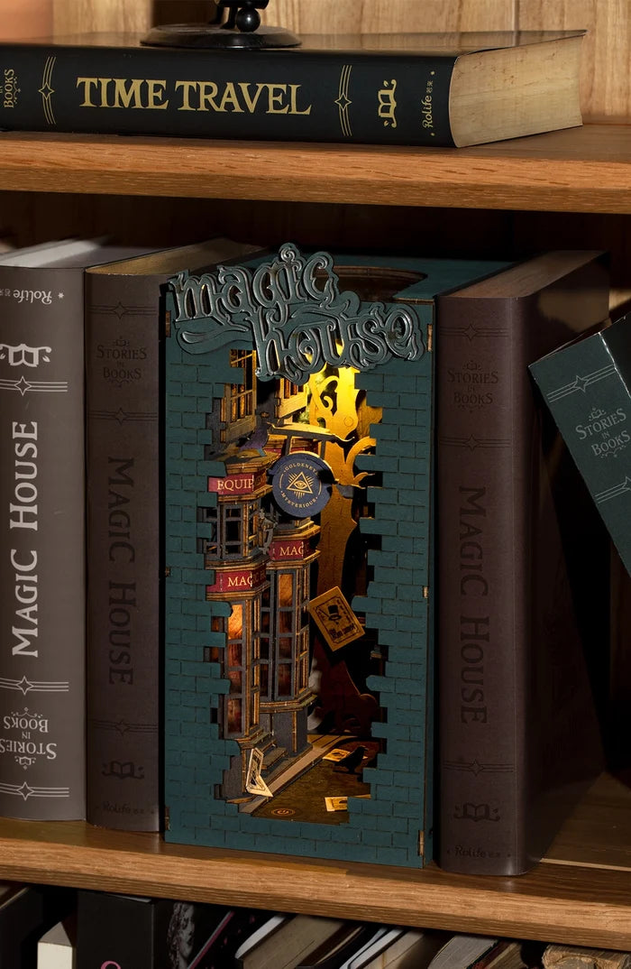 ROLIFE BOOK NOOK SHELF INSERT - MAGIC HOUSE TGB03