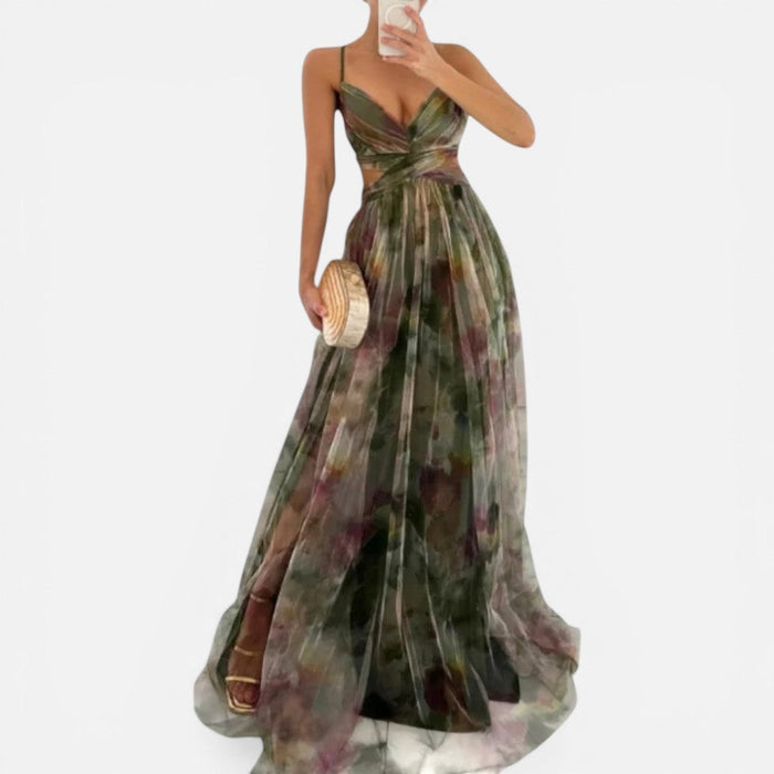 Maxi dress with spaghetti straps and a flowing cut 4