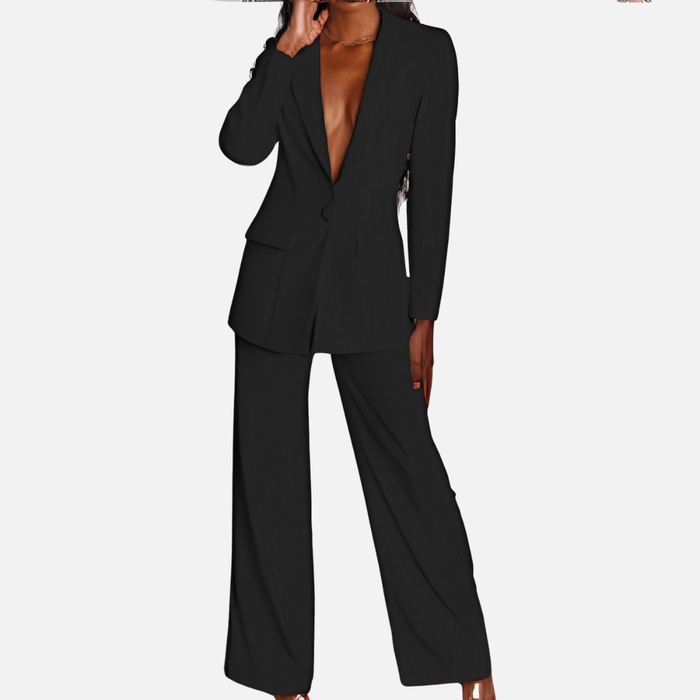 Women’s Elegant Pantsuit with Tailored Blazer