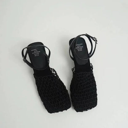 Black / 4